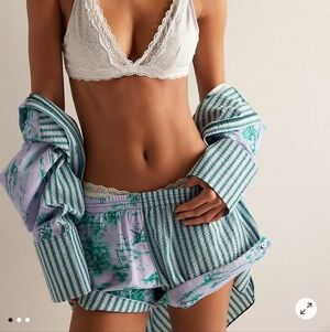 SOLD OUT ONLINE Free People FP Intimately Room Service Shorts Xs Oversized